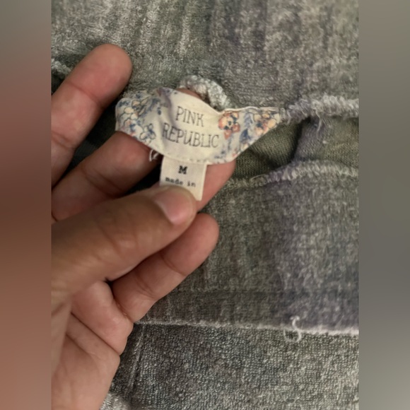 Pink Republic Heather Gray Shorts - Picture 3 of 5